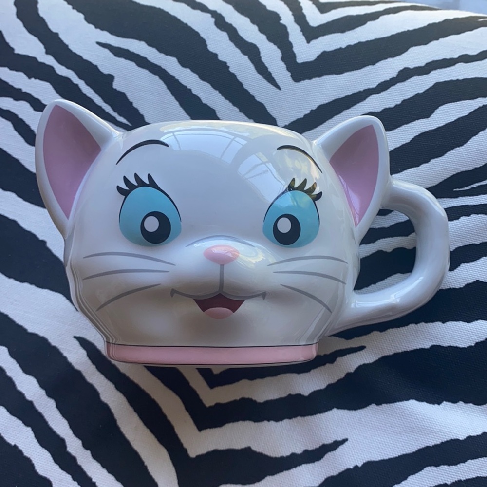 Disney Marie cat